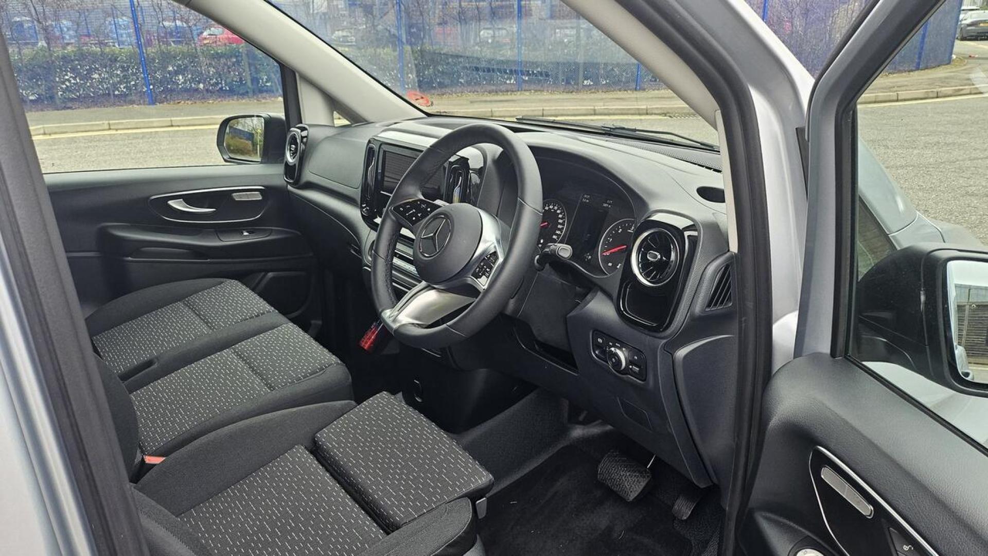 Mercedes Vito (2024)