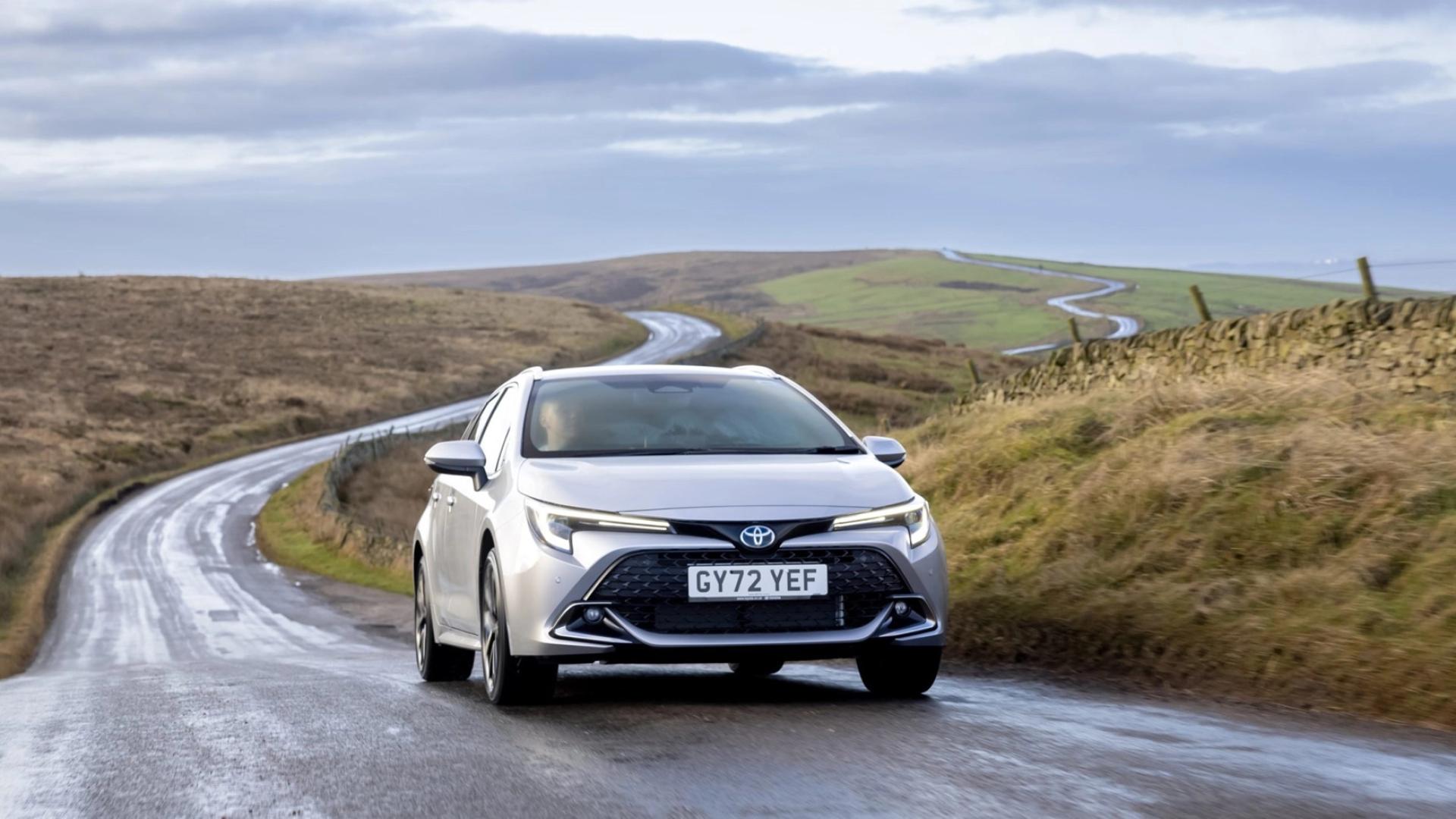 Toyota Touring Sport Business (2022)