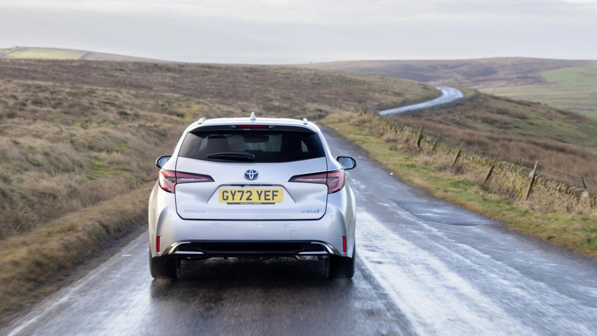 Toyota Touring Sport Business (2022)