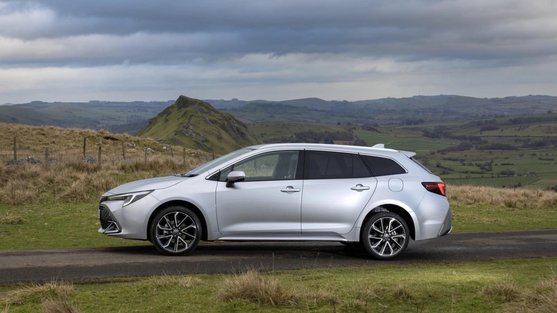 Toyota Touring Sport Business (2022)